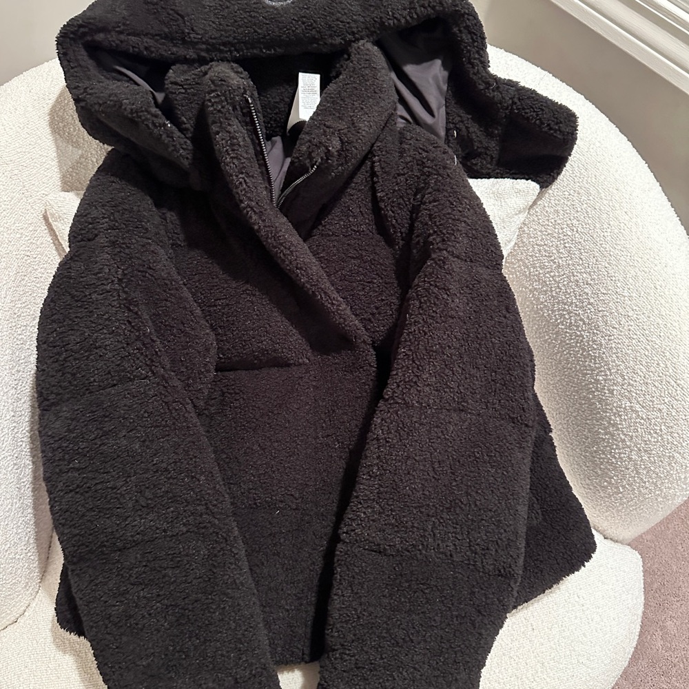 Lululemon Sherpa 500 Down Fill Jacket